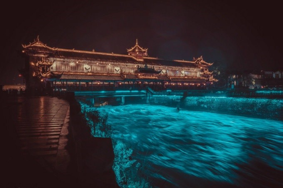 四川