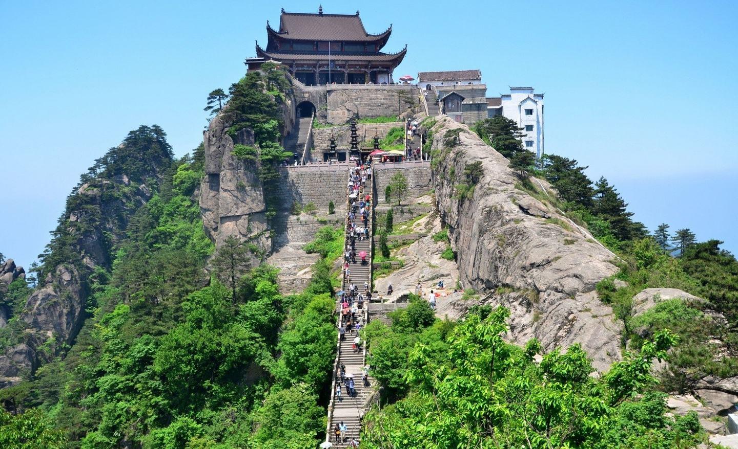 普陀山+九华山祈福之旅精品汽车5日游