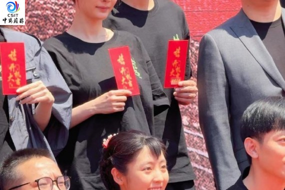 山东-【跟者剧组去旅行】地下大峡谷+萤火虫水洞红色影视基地沉浸体验2日游WM