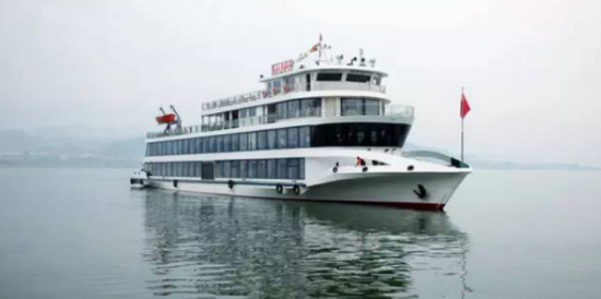 平湖游船